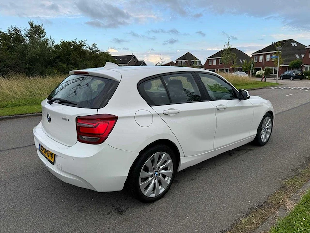 Bmw 1-serie 118i business+ automaat 5-deurs clima 55-xpg-4 - afbeelding 30 van  33