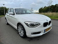 Bmw 1-serie 118i business+ automaat 5-deurs clima 55-xpg-4 - afbeelding 32 van  33