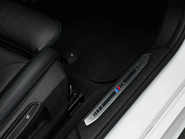 Bmw 1-serie 118i high executive edition | k-319-kt - afbeelding 2 van  41
