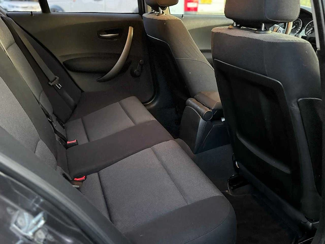 Bmw 1-serie 118i high executive origineel nederlands nap 72-rn-rp - afbeelding 13 van  17