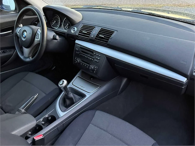 Bmw 1-serie 118i high executive origineel nederlands nap 72-rn-rp - afbeelding 15 van  17