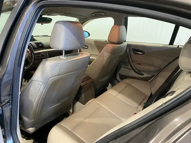 Bmw 1-serie 120i high executive 79-rr-kh - afbeelding 2 van  21