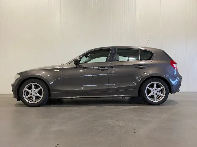 Bmw 1-serie 120i high executive 79-rr-kh - afbeelding 1 van  21