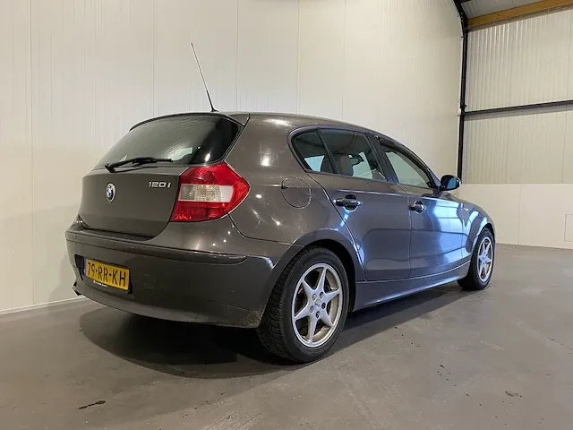 Bmw 1-serie 120i high executive 79-rr-kh - afbeelding 17 van  21