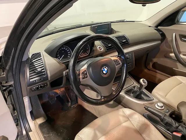 Bmw 1-serie 120i high executive 79-rr-kh - afbeelding 21 van  21