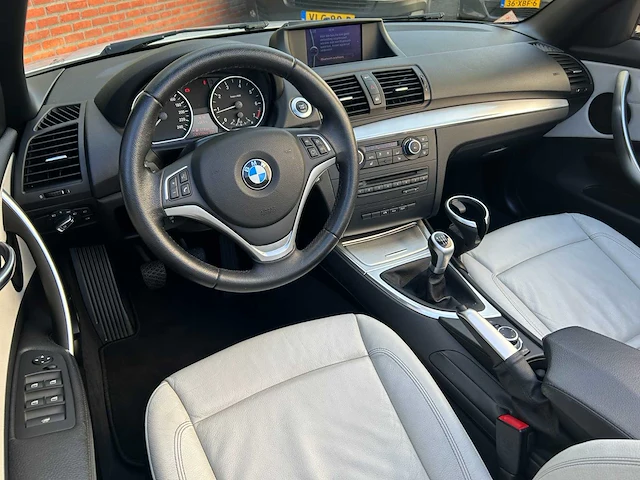 Bmw 1-serie cabrio 118i exclusive ed , ; 5-kjx-07 - afbeelding 10 van  26