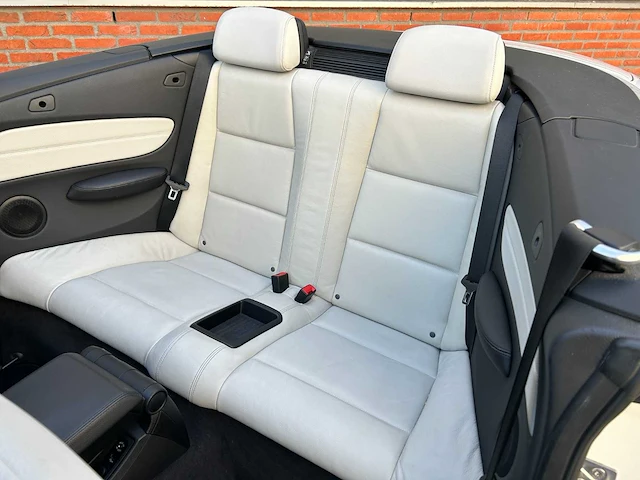 Bmw 1-serie cabrio 118i exclusive ed , ; 5-kjx-07 - afbeelding 23 van  26