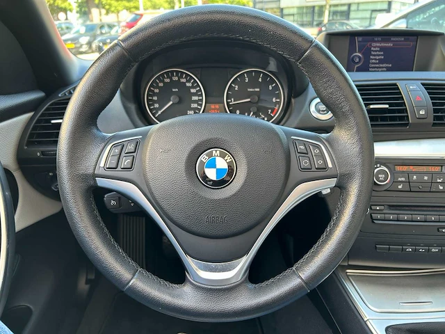 Bmw 1-serie cabrio 118i exclusive ed , ; 5-kjx-07 - afbeelding 24 van  26