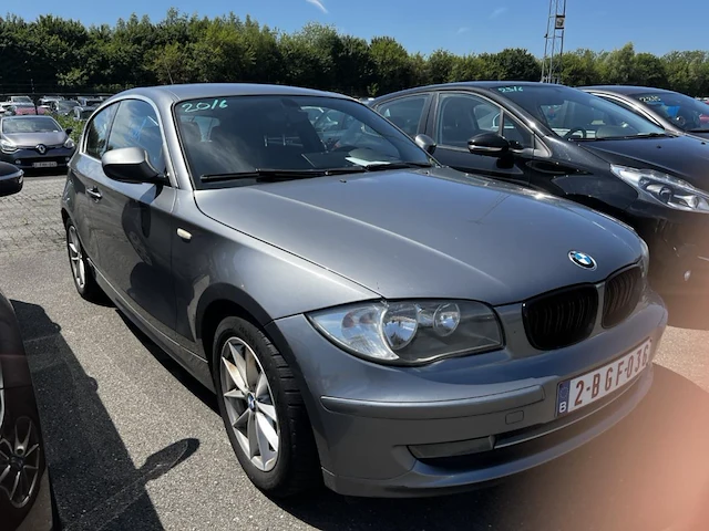 Bmw 1 sportshatch (e81) 116 d crossed flag 115,2010 - afbeelding 22 van  28