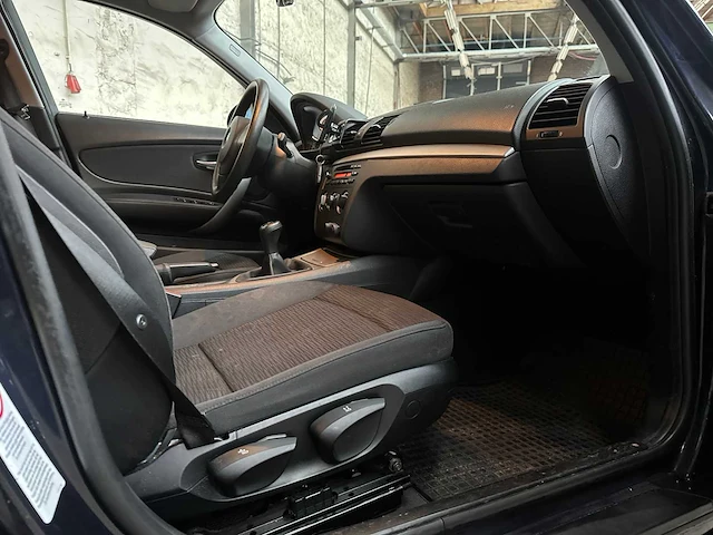 Bmw 116i business line 1-serie 116pk 2007, 59-xn-vx - afbeelding 21 van  34
