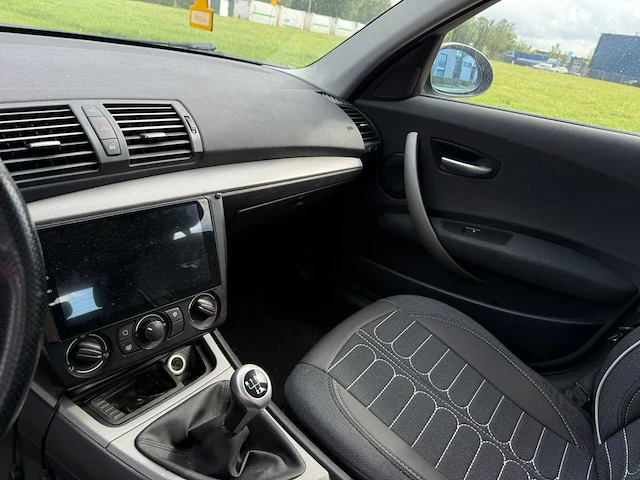 Bmw 116i executive, 7-tfn-82 - afbeelding 10 van  15