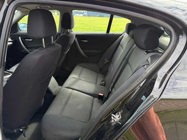 Bmw 116i executive, 7-tfn-82 - afbeelding 13 van  15