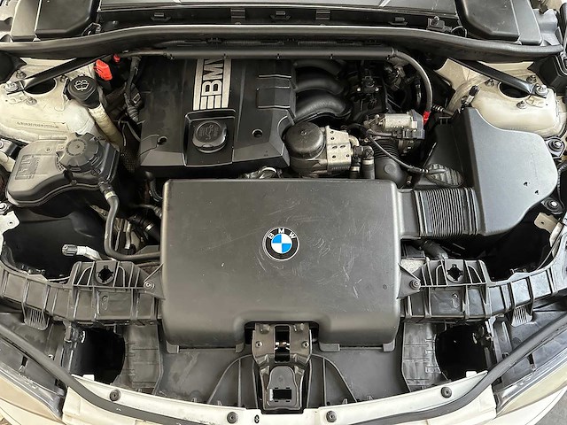 Bmw 118i 1-serie 143pk 2008, l-668-xd - afbeelding 30 van  38