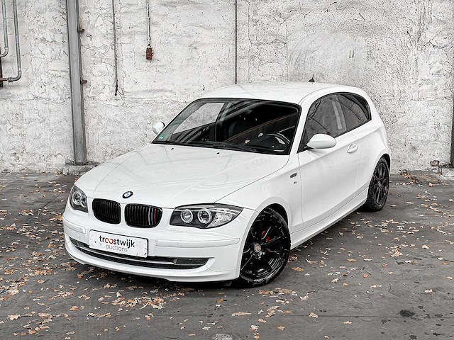 Bmw 118i 1-serie 143pk 2008, l-668-xd - afbeelding 23 van  38