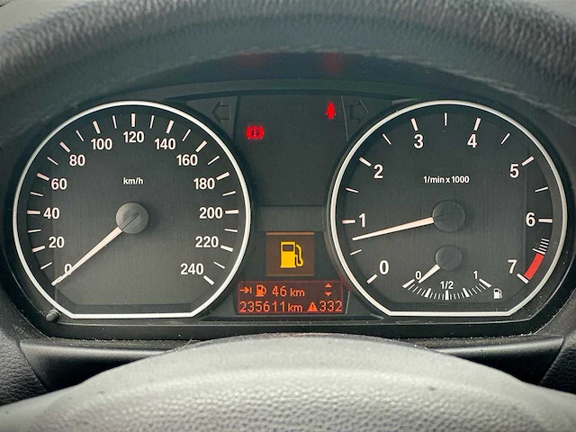 Bmw 118i business line; 06-jgt-4 - afbeelding 8 van  16