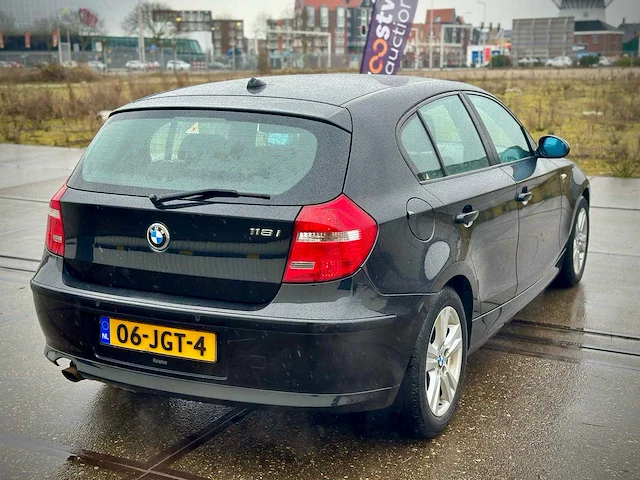 Bmw 118i business line; 06-jgt-4 - afbeelding 9 van  16