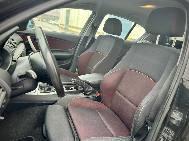 Bmw 118i business line; 06-jgt-4 - afbeelding 14 van  16