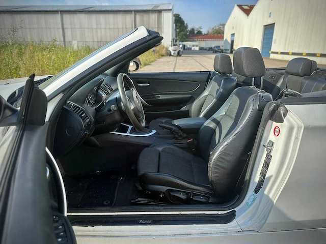 Bmw 118i cabrio automaat, 65-jxj-6 - afbeelding 11 van  13