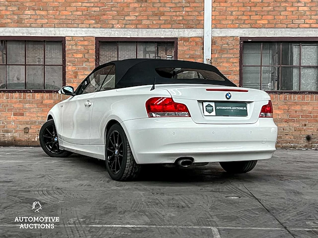 Bmw 118i cabriolet executive 143pk 2009 1-serie, 91-njh-7 - afbeelding 17 van  51