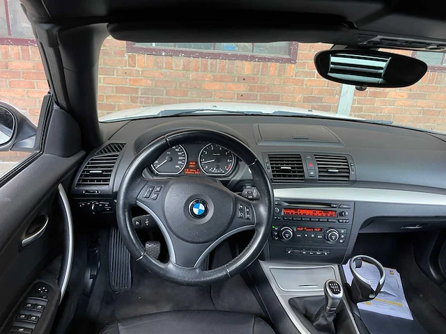 Bmw 118i cabriolet executive 143pk 2009 1-serie, 91-njh-7 - afbeelding 26 van  51