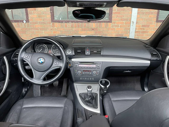 Bmw 118i cabriolet executive 143pk 2009 1-serie, 91-njh-7 - afbeelding 27 van  51