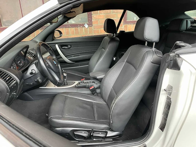 Bmw 118i cabriolet executive 143pk 2009 1-serie, 91-njh-7 - afbeelding 39 van  51