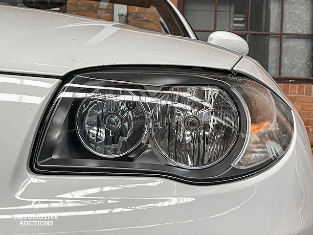 Bmw 118i cabriolet executive 143pk 2009 1-serie, 91-njh-7 - afbeelding 50 van  51
