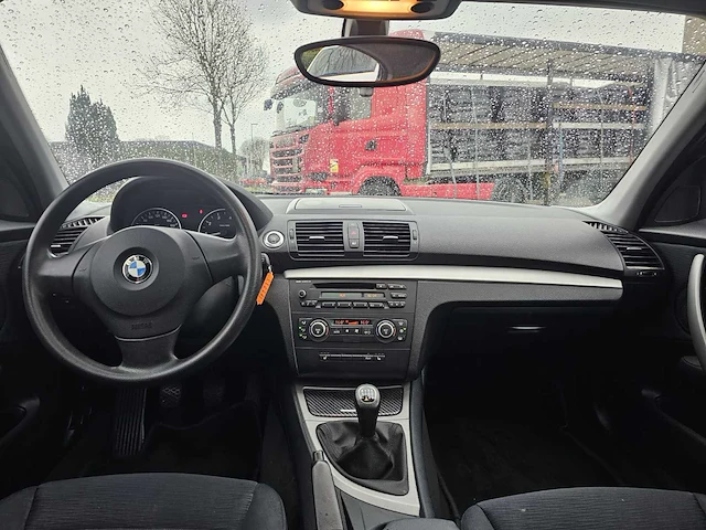 Bmw 118i hatchback, 55-nnh-3 - afbeelding 13 van  15