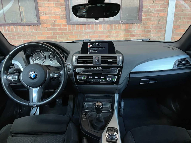 Bmw 118i m sport 136pk 2015 -orig. nl-, 1-serie hd-281-s - afbeelding 60 van  72