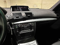 Bmw 130i 3.0 m-sport e87 265pk 2006 1-serie 5-deurs, 18-tb-kr youngtimer - afbeelding 19 van  39