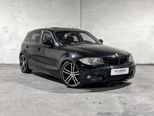 Bmw 130i 3.0 m-sport e87 265pk 2006 1-serie 5-deurs, 18-tb-kr youngtimer - afbeelding 36 van  39