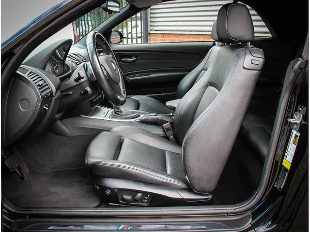 Bmw 135i cabrio high executive automaat, 7-tgf-41 - afbeelding 6 van  19