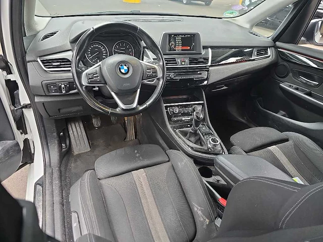 Bmw 2 serie active tourer 216i executive , ; sk-909-f - afbeelding 18 van  18