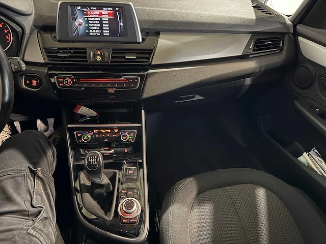 Bmw 2-serie active tourer 218i executive, 2-zgx-00 - afbeelding 2 van  16