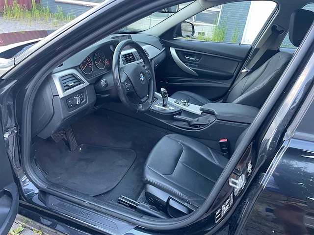 Bmw 2015 3 serie 318d personenauto - afbeelding 15 van  42