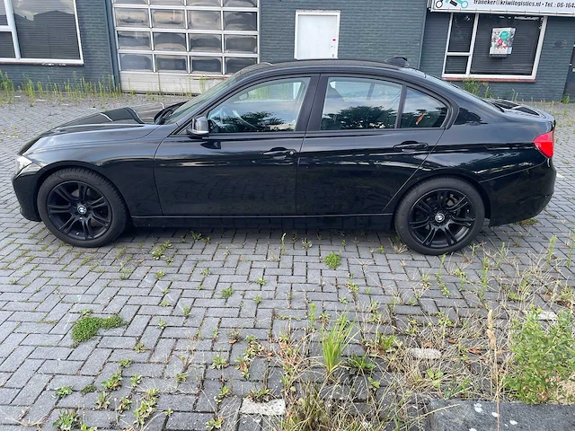 Bmw 2015 3 serie 318d personenauto - afbeelding 12 van  42