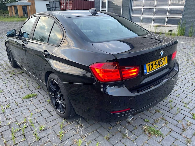 Bmw 2015 3 serie 318d personenauto - afbeelding 23 van  42