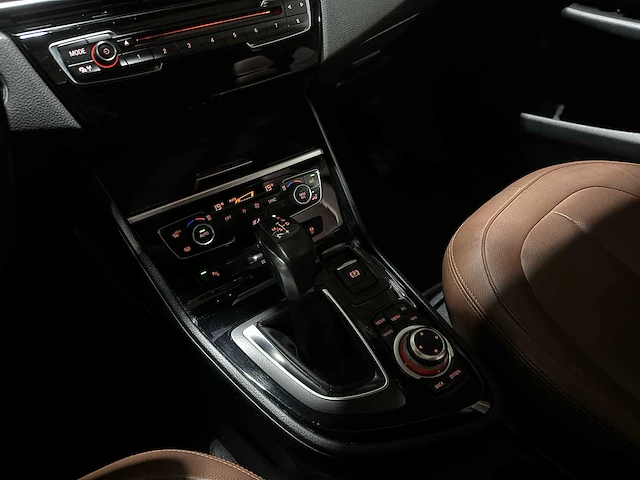 Bmw 218i essential (automaat) 136pk 2015 2-serie active tourer, gj-038-t - afbeelding 21 van  45