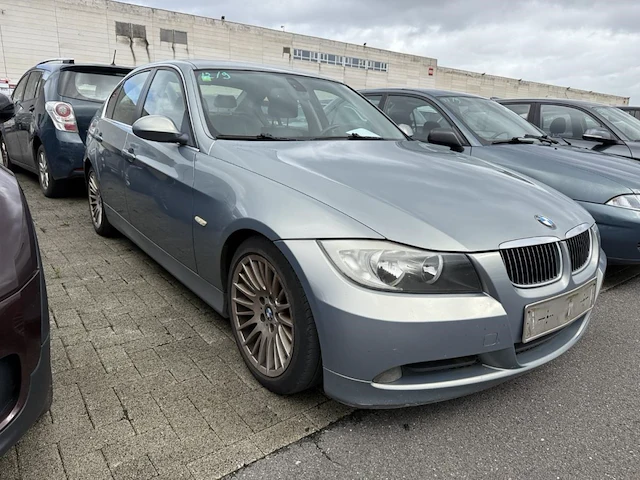 Bmw 3 (e90) 318 d,2006 - afbeelding 22 van  28