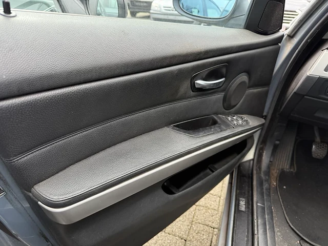 Bmw 3 (e90) 318 d,2006 - afbeelding 25 van  28