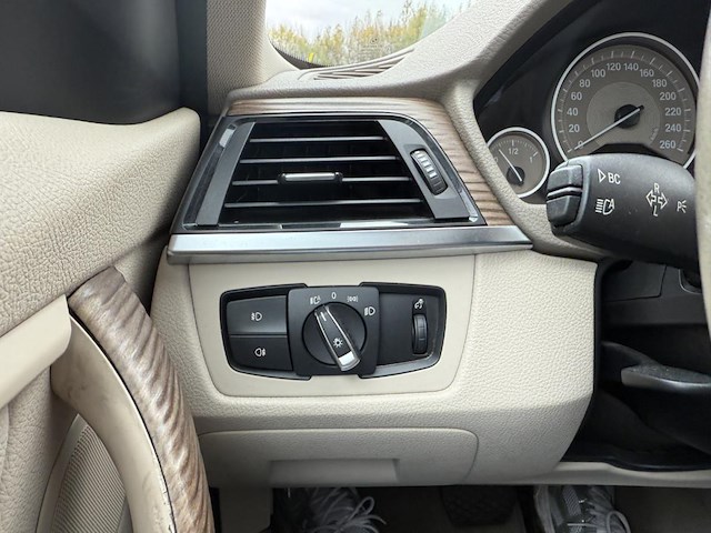 Bmw 3 (f30) 328ixas 245 at, 2013 - afbeelding 16 van  33