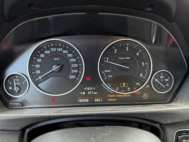 Bmw 3 (f30 lci) 318 da 136 at, 2018 - afbeelding 3 van  31