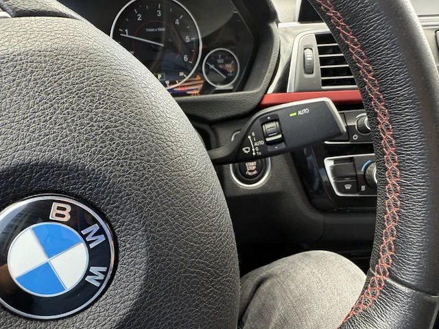 Bmw 3 (f30 lci) 318 da 136 at, 2018 - afbeelding 9 van  31