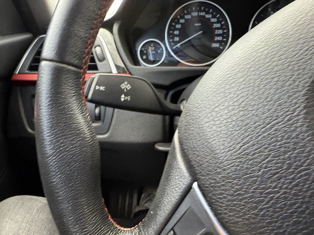 Bmw 3 (f30 lci) 318 da 136 at, 2018 - afbeelding 10 van  31