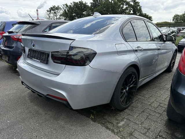 Bmw 3 (f30 lci) 318 da 136 at, 2018 - afbeelding 26 van  31