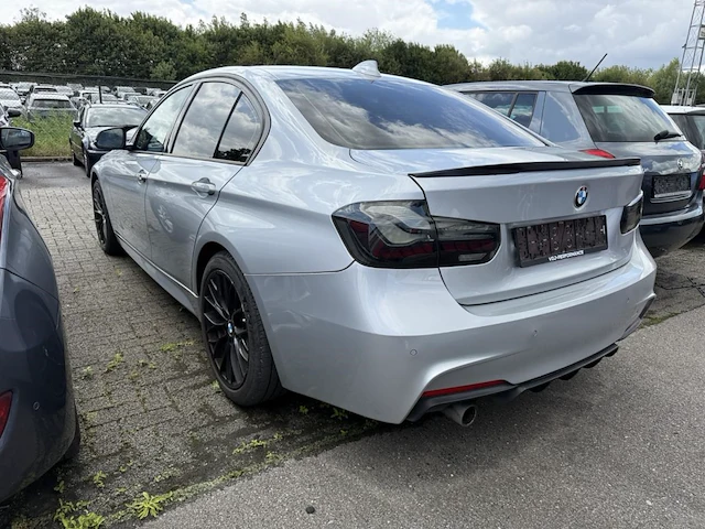 Bmw 3 (f30 lci) 318 da 136 at, 2018 - afbeelding 28 van  31