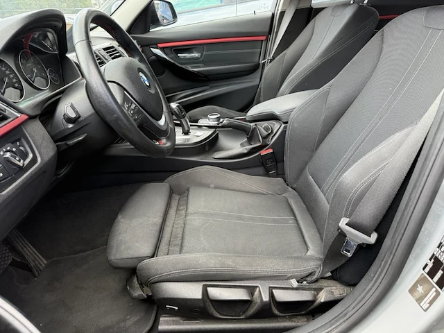 Bmw 3 (f30 lci) 318 da 136 at, 2018 - afbeelding 30 van  31