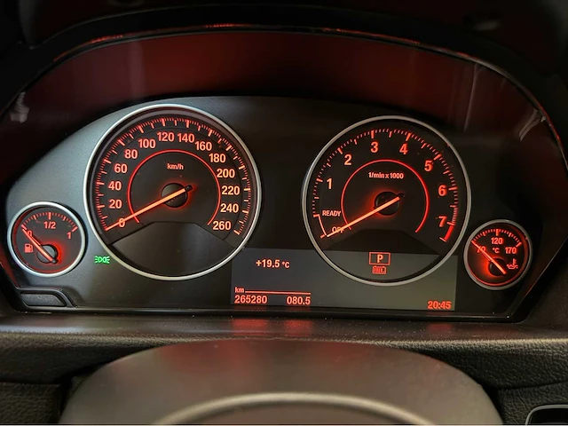 Bmw 3-serie - 330e - m uitgevoerd - personenauto - 2016 - afbeelding 17 van  32