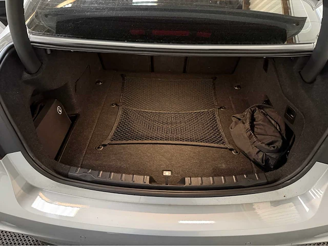 Bmw 3-serie - 330e - m uitgevoerd - personenauto - 2016 - afbeelding 22 van  32