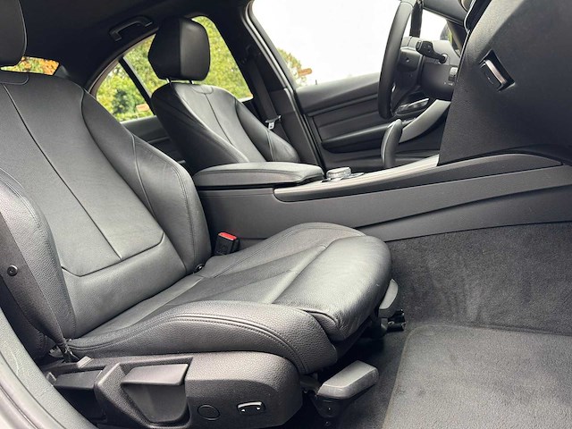 Bmw 3-serie 316i high executive 6-znt-25 - afbeelding 6 van  27